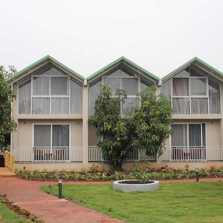 Mango Leaf Lake Resort Malkhed Экстерьер фото